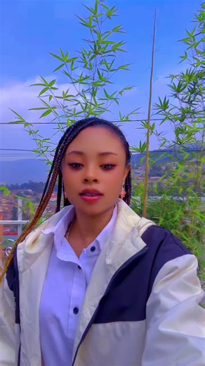 Ngoga Yvette laptop (@munezero.marie)’s videos with son original - Ben & Lowane