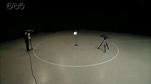 月の形がかわるしくみ | NHK for School