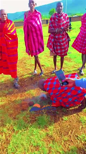Cultural moments that stay with you forever. Maasai village visit during your safari 💛✨ Authentic Maasai cultural experience in Kenya 🇰🇪✨ Our guests enjoyed a guided visit inside a traditional Maasai home, learning about customs, daily life, and the rich history of the Maasai people & their co- exsitance with wild life. Book your Kenyan safari with us for meaningful cultural encounters and unforgettable memories.” Call or whatsapp 254 729 262 290 // 254 718 836 342. Www.agstravelafrica.co.ke 