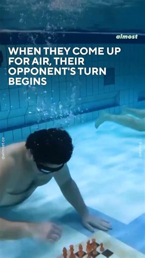 The Netherlands Held An “Underwater Chess” Competition Where Players Have To Play In A Pool