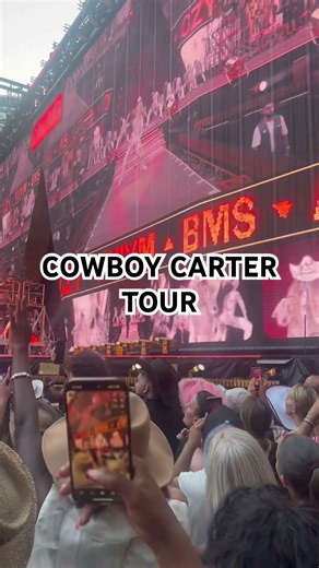 #cowboycartertour LIVE at Stade de France