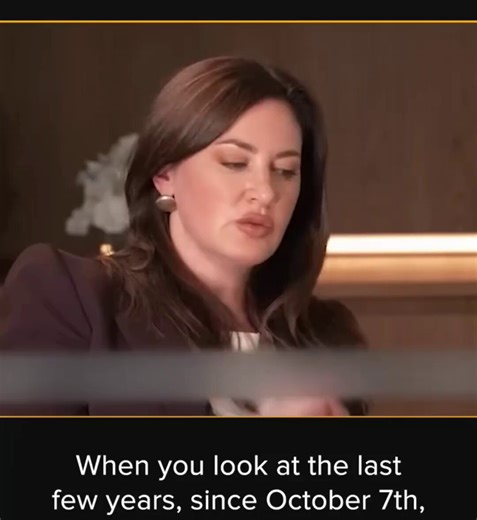 🇺🇸🇮🇱🇵🇸⚡️– US Senator Lindsey Graham on the Israeli military operation in Gaza: "Just flatten it. We flattened Berlin. We flattened Tokyo" Doesnt matter if children and women are being bombed.The host is stunned by how evil the guy is.