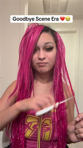 Ve’ondre Mitchell on Instagram: "Goodbye Scene Era 🫶🏽 #sceneboy"