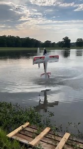 130K views · 726 reactions | That’s one way to land your float plane  E-flite Night Timber X [EFL13850] on Floats [EFL5261] #horizonhobby #eflite #nighttimberx #floatplane #rcairplane #rc #airplane #rcfun | Horizon Hobby | Facebook