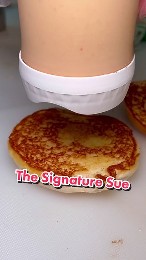 Simple Signature Sue #burger #burgers #viral #cookingvideo #burgerporn #foodporn #fyp #smashburger #burgertok #asmr