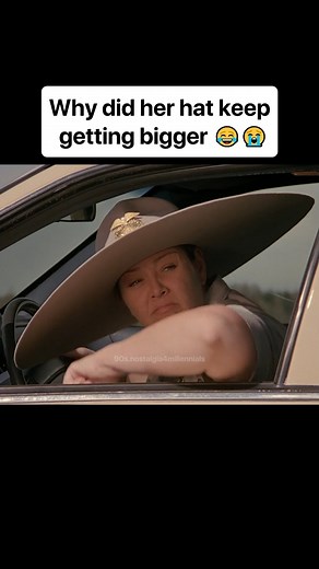 ɴᴏꜱᴛᴀʟɢɪᴀ4ᴍɪʟʟᴇɴɴɪᴀʟꜱ | Nostalgic Content for Millennials on Instagram: "It just kept growing 😂😭 Scary Movie V 2003 Charlie Sheen _________________________________________ Follow for more nostalgic content! Daily uploads. Thanks for being here. 🥹❤️🙏 . . . #nostalgia #millennials #90s #1990s #2000s #00s"