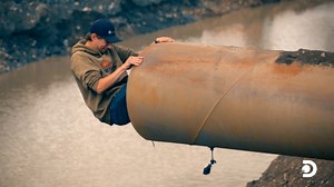 Get your hands dirty 👷‍♂️ Parker takes a hands-on approach to a clogged pipe. 💪 #GoldRush 🗓 Fridays 8p ET on Discovery | Gold Rush