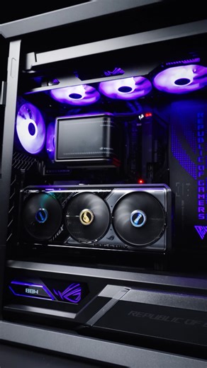 17K views · 94 reactions | #本週新貨到 ​ ROG Strix GeForce RTX 5070 & 5070 Ti 正式登場！ ​ 全新升級軸向式風扇 ➤ 風量增加 31%  相變 GPU 散熱片 ➤ 導熱超群更耐用  頂級供電 ➤ 電力充足高效能⚡  PCB 保護塗層 ➤ 跟灰塵潮濕說掰掰  ​ 準備好開機了嗎？ ROG 信仰  https://tw.rog.gg/onmeok ​ #ROG #Strix #RTX50 | ASUS Republic of Gamers | Facebook