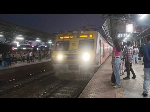AC night local train arriving at railway station | Indian AC night local train journey video
