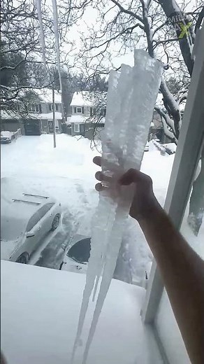 Beautiful but Deadly: The Hidden Danger of Icicles ❄️😱