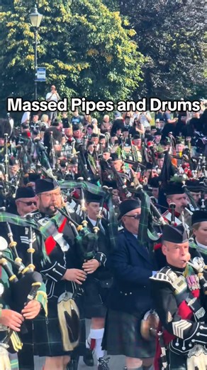 🏴󠁧󠁢󠁳󠁣󠁴󠁿 The sound of the Highlands takes over! 🎶 The Braemar Gathering 2025 is almost here — a celebration of pipes, drums, and traditional Highland Games like no other. 🥁🏔️ What are you most excited to see this year? 👀 🎥 @braemargathering #100Scotland #travel #adventures #scotland #scottishhighlands #ScotlandTravel #VisitScotland #scotlandisnow #BraemarGathering #HighlandGames #BraemarGames #ScottishCulture #ScotlandEvents #HighlandTradition #fypシ゚viralシ #fypageシ #fypシ #reelsvideo #