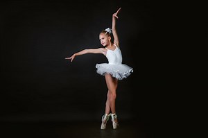 Ballerina ansehen in Deutsch mit englischen Untertiteln HD