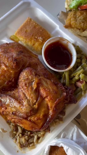 What makes Leonards Food Quarters so special? It's the mixture of Cajun & Creole foods with a touch of soul. 😋 Leonard's Food Quarters has been open in Lake Charles since 1986. After working for almost 30 years for someone else, Leonard wanted to build a legacy for his children and future generations. Today, the popular dishes found at Leonard’s include red beans and rice, seafood platter, shrimp poboy, smothered steak, boudin, cracklins, rice dressing, and boudin balls!😍. 📍 1708 Gerstner Mem