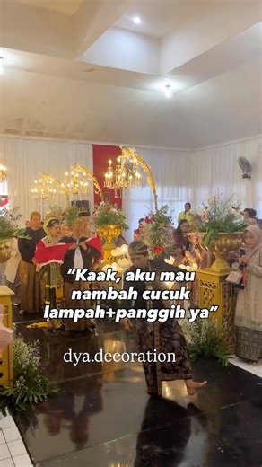 PAKET WEDDING&LAMARAN TERJANGKAU SE-IG😍 on Instagram: "Upacara adat kena charge ya kak🥰 Yuk konsultasikan wedding/lamaran kamu dengan kami Admin 3 (0897-0130-750) Admin 4 (0898-4904-607) Pilih salah satu untuk dihubungi jangan double admin ya dear🤗 Kalau suka cus langsung amanin tanggal kalian 🫰🏻 💕Ribuan testimoni cek highlight"