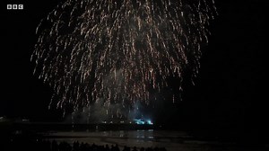 We had hoped to bring you live coverage of the New Year’s Day fireworks display from Cromer Pier in Norfolk… but sadly our mobile signal fell over just as the display started. 😭 Sorry about that. Here’s the run up to the grand finale though, well done to all involved. Happy New Year. More displays from around the world: bbc.in/3jGEhQb | BBC Norfolk