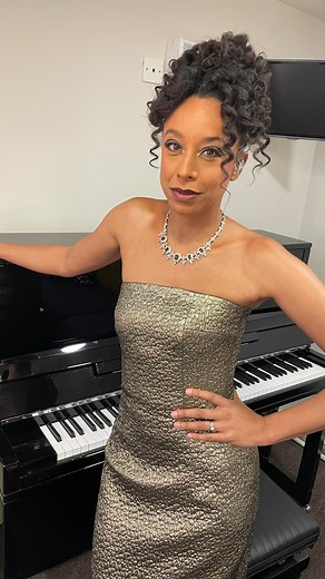 30K views · 901 reactions | My U.S. tour dates are on sale now ✨. Link in bio for tickets and VIP experiences in select markets. Can’t wait to see you all xx | Corinne Bailey Rae | Facebook