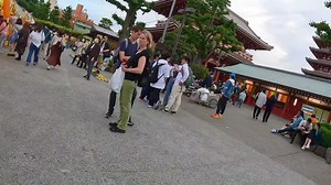 21K views · 1K reactions | Street foods in Asakusa, Tokyo 殺✈️ | LIFE of JAPAN 日本の生活 | Facebook