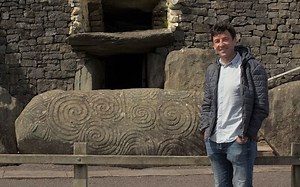 TG4's "Rún na Bóinne" seeks to uncover second chamber at Newgrange