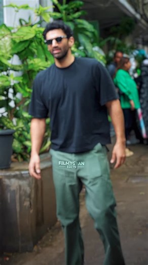 F I L M Y G Y A N on Instagram: "Aditya Roy Kapur’s reaction to this is so 🥹❤️🤌🏻 #adityaroykapur #bollywood #filmygyanedits #fg5"