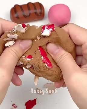 Pinch the sandwich chocolate crust soft core brick #Decompress#Kneading music#Crispy soft
