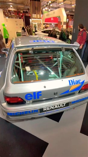 Renault 💥 Clio Maxi : 250 chevaux pour terroriser les spéciales !