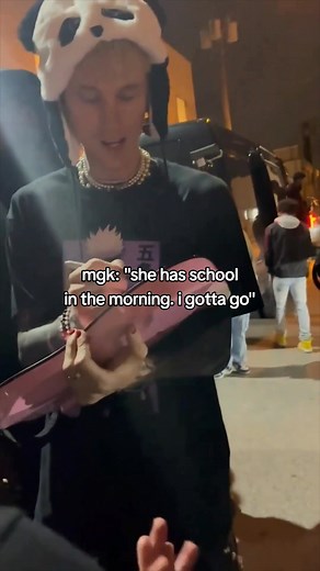 MGK's Heartwarming Interaction with Fans and Daughter at a Free Show