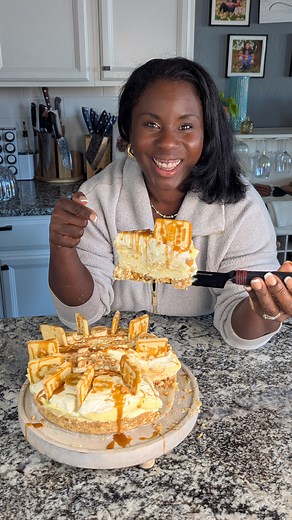 This No-Bake Banana Pudding Cheesecake is the ultimate mash-up of two Southern classics—creamy banana pudding and rich cheesecake. 😋 🔗 Get The Butta Babe's recipe: https://bit.ly/4oph4P6 #bananapudding #cheesecake #dessertrecipes #tasteofhome | Taste of Home
