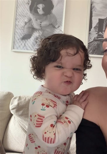 Her new skill 🥺 #1yearoldbaby #georgieandwinnie #mumsontiktok | baby