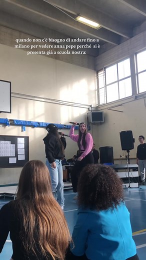 Anna Pepe a scuola: la sua storia e la musica