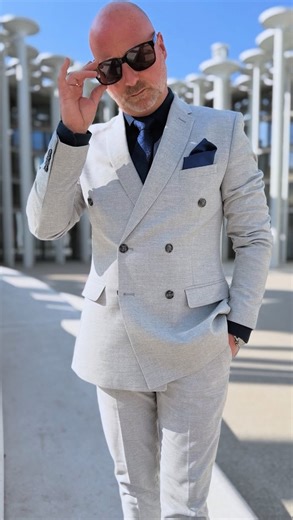 ♣️ The Dapper Influencer 💯 𝔏𝔬𝔬𝕜𝔦𝔫𝔤 𝔤𝔬𝔬𝔡 𝔦𝔰 𝔅𝔦𝔤 𝔟𝔲𝔰𝔦𝔫𝔢𝔰𝔰 . . . . . . . . . . . . . . ——————————————————————————-———-➡️ @the_hanoverian_gentleman —————————————————————————————— #millionairemindset #dapper #dapperdashy™️ #men #entrepreneur #bespokesuit #bossmove #luxurylifestyle #dappermen #menstyle #stylishmen | Dapper Dashy