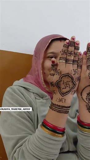 Kavita mahendi artist on Instagram: "#Beautiful💚 henna 🌿design🥰"