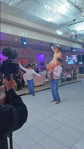 Paola’s surprise dance with the Golden Boys was everything! 💃✨