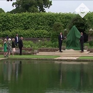 🔴WATCH: Princes William and Harry put on a united front to pay tribute to their mother on what would have been her 60th birthday Read more: https://www.telegraph.co.uk/royal-family/2021/07/01/diana-statue-memorial-birthday-kensington-palace-william-harry/ | The Telegraph
