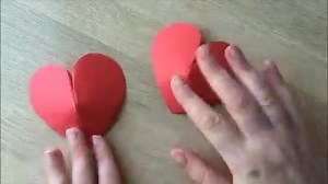 More Paper Heart Fun from Red Ted Art.. this time, join in the fun of making 3D Paper Hearts. These looks great decorating a wall, or turn them into party boppers or a 3D mobile. Speedy video for FB - check out the slower one here https://www.youtube.com/user/redtedart (and don't forget to subscribe