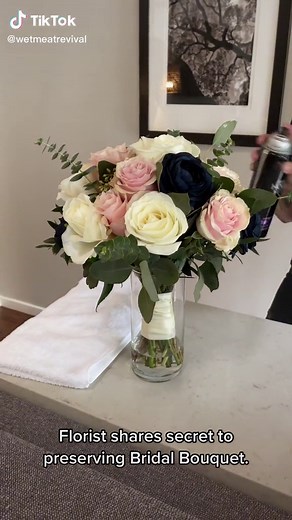 Preserve Your Bridal Bouquet with Hairspray Tips