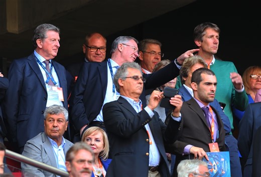Edwin van der Sar makes rare Man Utd admission about his time under Sir Alex Ferguson at Old Trafford