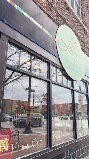 A true downtown gem , Lily's Floral Design and Gifts is a cornerstone of Main Street Aberdeen. From stunning floral and candy bouquets to Valentine’s pairings with chocolates, balloons, or stuffed animals, they make gifting easy and special. You’ll also find beautiful jewelry, soaps, lotions, and some of the cutest fashions on Main. They’re already taking Valentine’s Day orders, so support this downtown business and get your order in today! Call or stop in to Lily’s on Fabulous 5th & Main in his