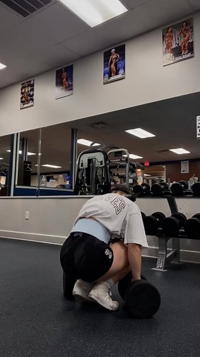 Rdls & tie ins🤝🏼🤝🏼 #bodybuilding #ifbbpro #improvementseason #ifbbwellnesspro #buildingseason #growing #bulkingseason #growth #traintofailure #quads #hamstrings #glutes #tiein #rdl #rdlform #fyp #darcsport #darcsport🐺 #nfgu #ssdd