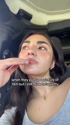 s! (@stephaniegabrielaaa)’s video of Photo