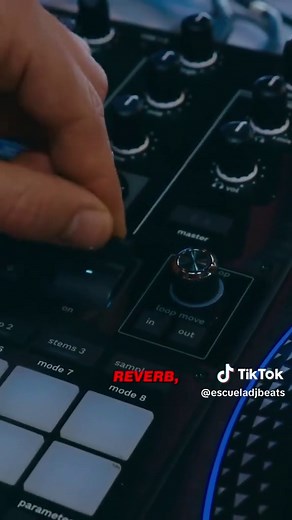 Hercules Inpulse T10: The Ultimate DJ Experience