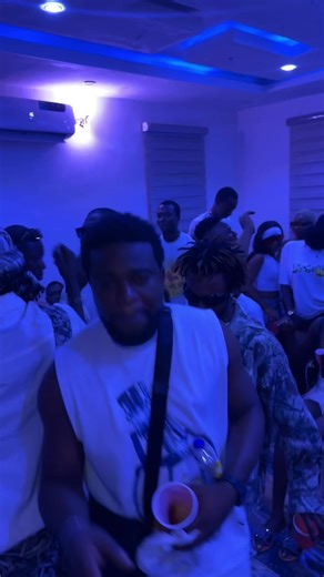 Let’s get the oblee started #viral #fypシ゚ #fyppppppppppppppppppppppp #christmas #santaclaus