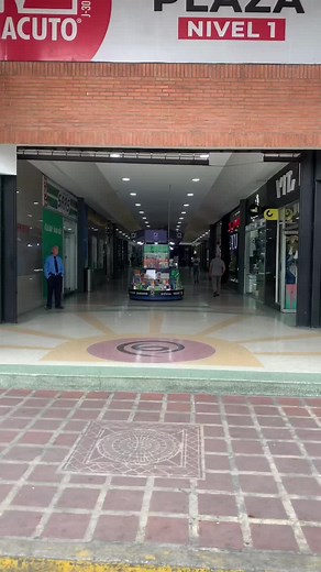 Cómo llegar a El Dugout Baseball Store en Galeria Plaza