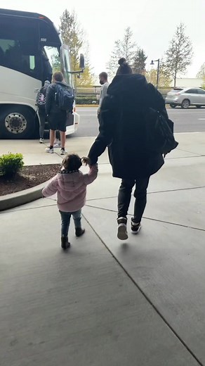 This sound was made for us😅 #dayinthelife #gameday #travel