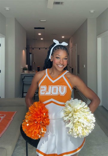 GO VOLSSSS🧡#tennesseecheerleader #college #fyp #collegecheerleader #govols