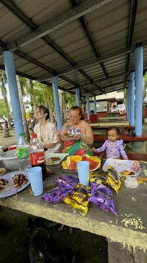 Swimming at villa Cornelia 🔆🇵🇭 | Mary and Brandan