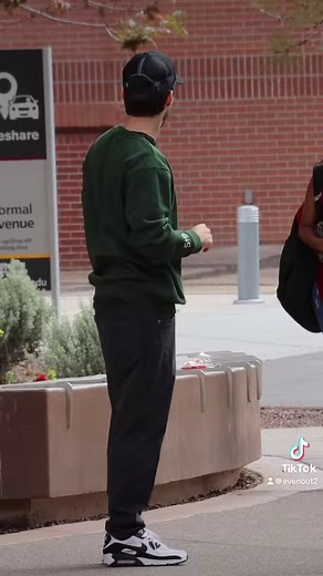 182K views · 4.4K reactions | How to confuse someone  | EvenOut | Facebook