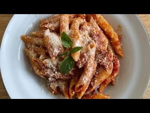 PENNE RIGATE WITH BASILICO PASTA SAUCE