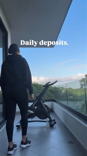 Onika Keleny | Fitness Coach on Instagram: "I’m on a mission to get movement in every day. Spin, walk,run, lift yoga, no excuses. Bcaas (including glutamine) + creatine a must have for me. To help build and repair muscle tissue, and seal my gut lining. Self mastery. Without it we are slaves to our conditioning and circumstances. #dailydeposits #fitnessmotivation #dailyworkout #creatine #glutamine"