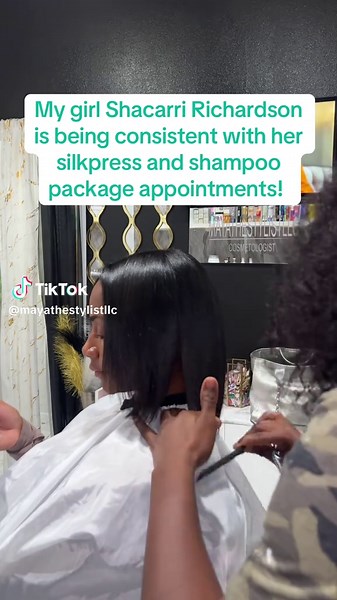 $20 off new clients, $50 off returning clients. Text Me 321-677-5599 or Link in my bio to book for A SILKPRESS or click here https://linktr.ee/MAYATHESTYLISTLLC. . Last appointment we cut her hair and installed tape-ins. This time, we dyed her hair jet black, did a silk press, and added clip-ins for that perfect fullness and shine 💅🏽 We’re aiming for length and volume, and the difference is already showing! The key to growing healthy hair is focusing on three main areas: 🌿 Inside – nourish yo