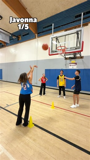 Who can make the most shots in a row?! 🏀